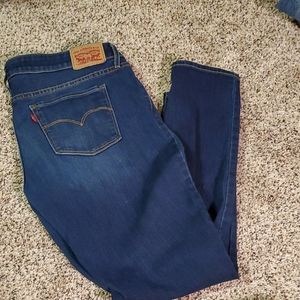 Levi 711 skinny size 32